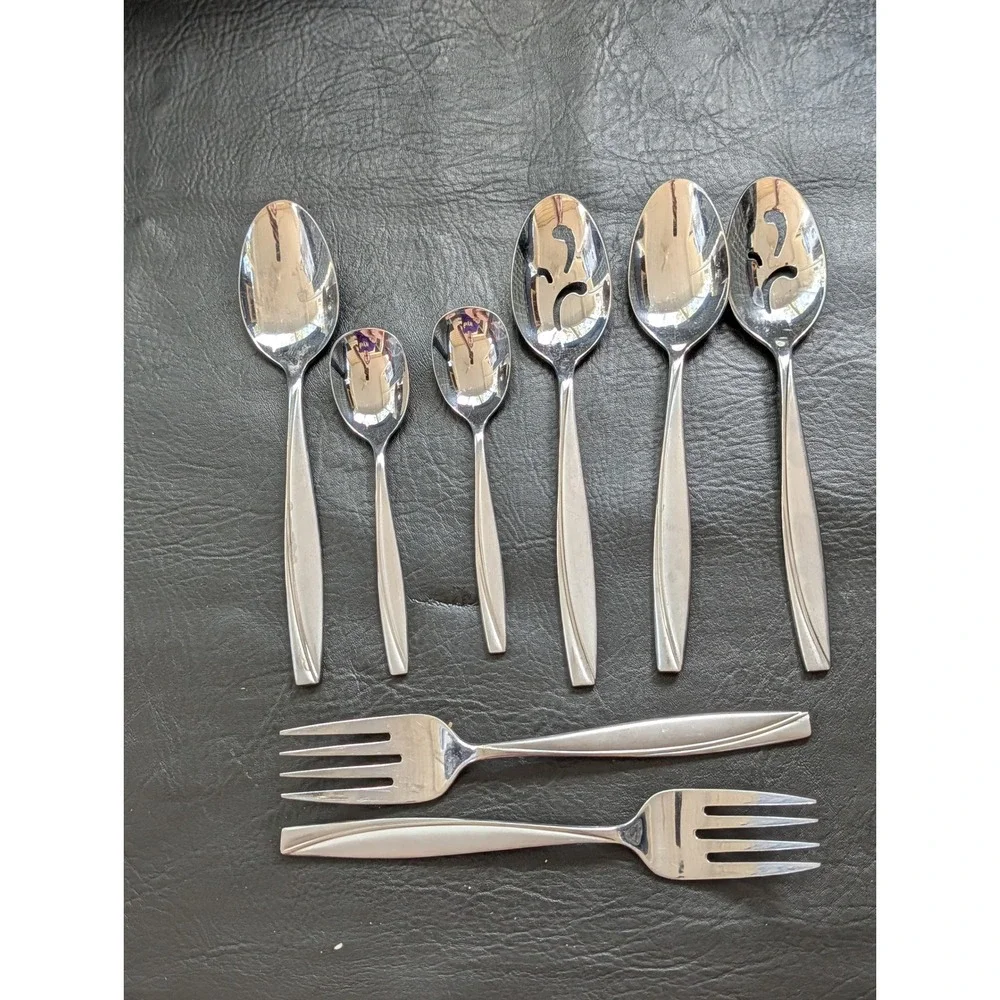 Lot of 8 Oneida Camlynn Stainless Steel Flatware Serving Pieces Spoons Forks